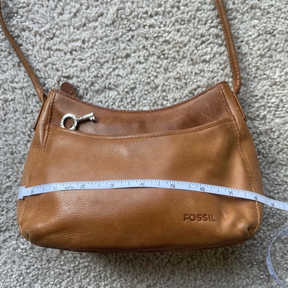 Fossil Tan Leather Crossbody Bag - Picture 9 of 11